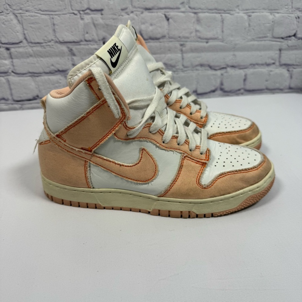 Nike High-Top Sneakers in White and Orange